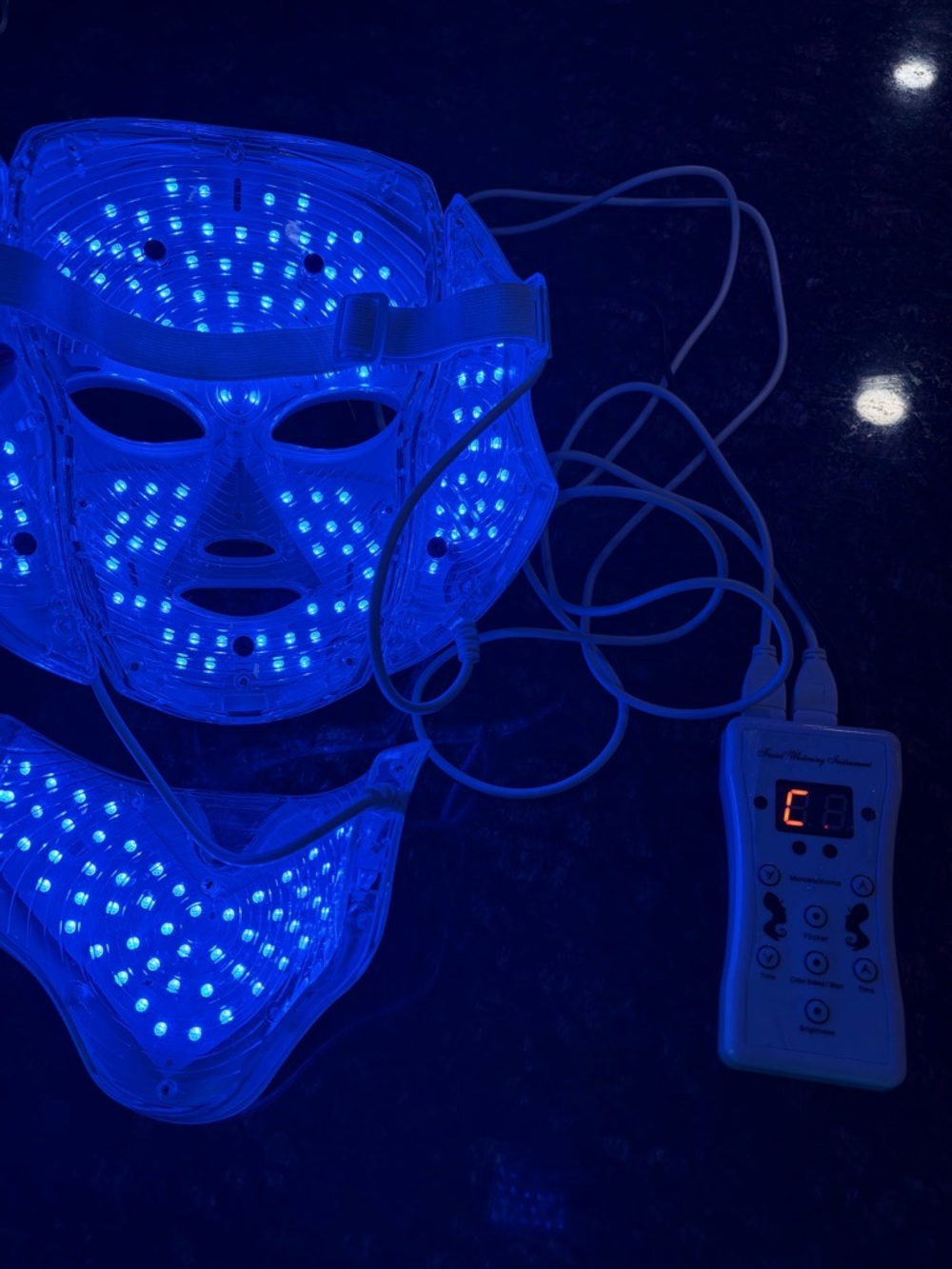 Colorful LED Facial Mask Light Therapy Set - Picture 6 of 10